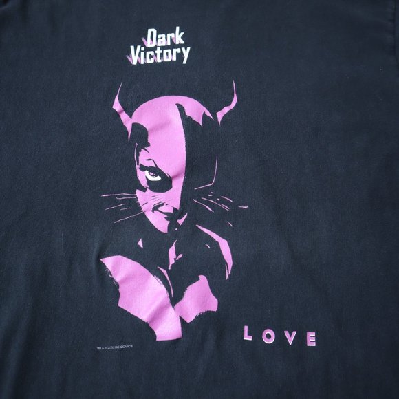 Vintage 2000 Dark Victory Love Catwoman Graphitti Graphic Black T Shirt,… - Picture 10 of 13